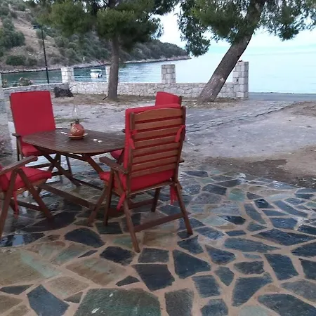 σπίτι μπροστά στη θάλασσα * Γύθειο
